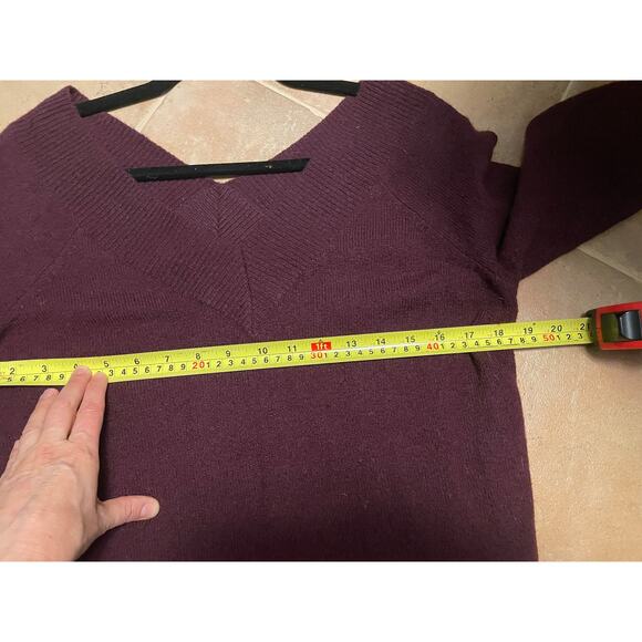 LOFT Maroon Burgundy Dark Red Double V-neck merino blend women's sweater size M - Picture 8 of 8